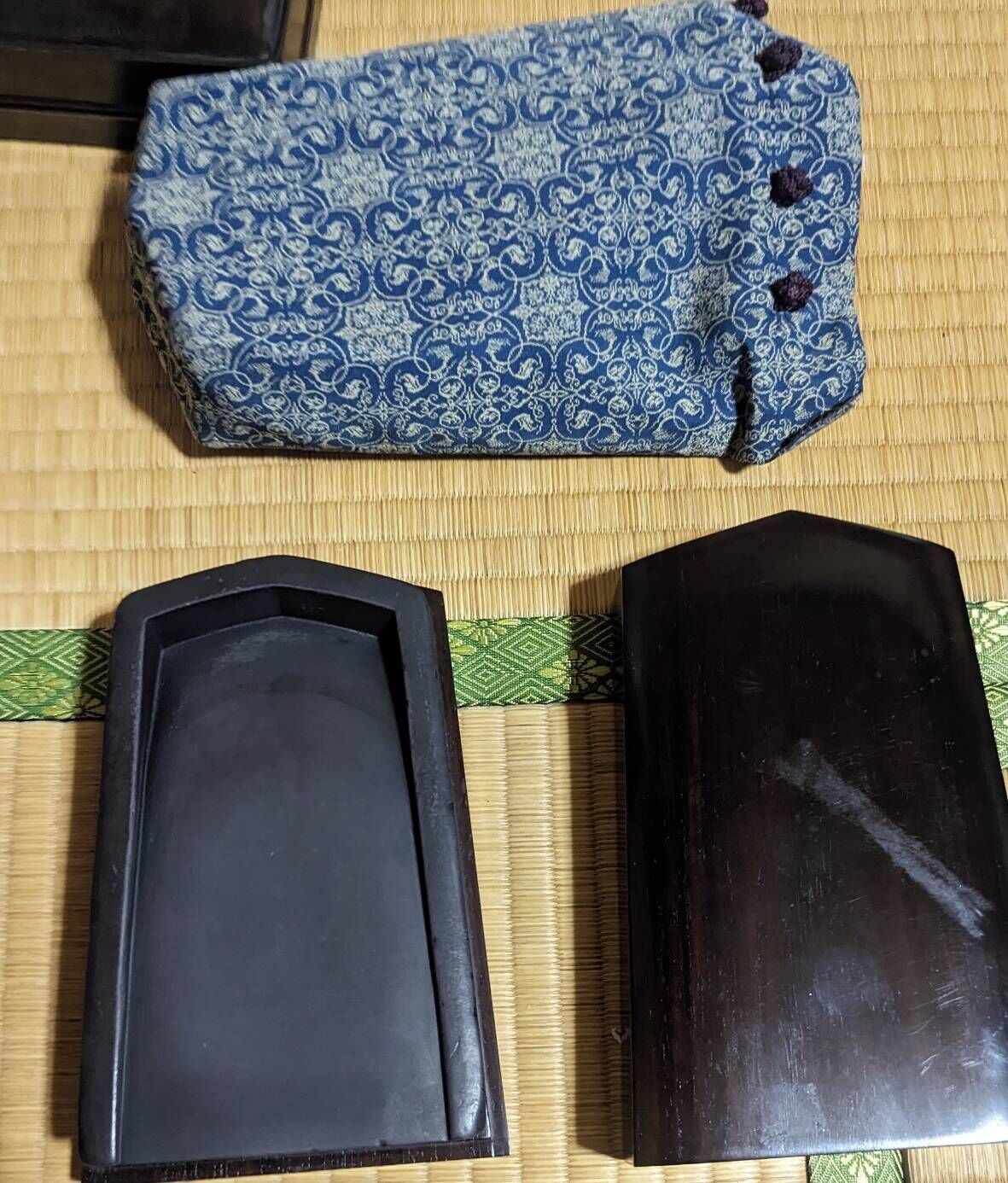 書道具や骨董品の買い取り　硯/端渓硯/歙州硯/文房四宝/古硯/書道具/書道/書
